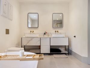 Photo 36- click for photo gallery